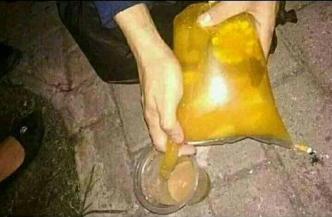 Potret kocak makanan dalam plastik yang bikin geleng-geleng kepala